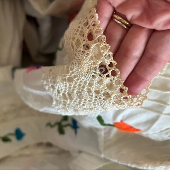 Floral Mexican Embroidered Dress - Picture 11 of 11